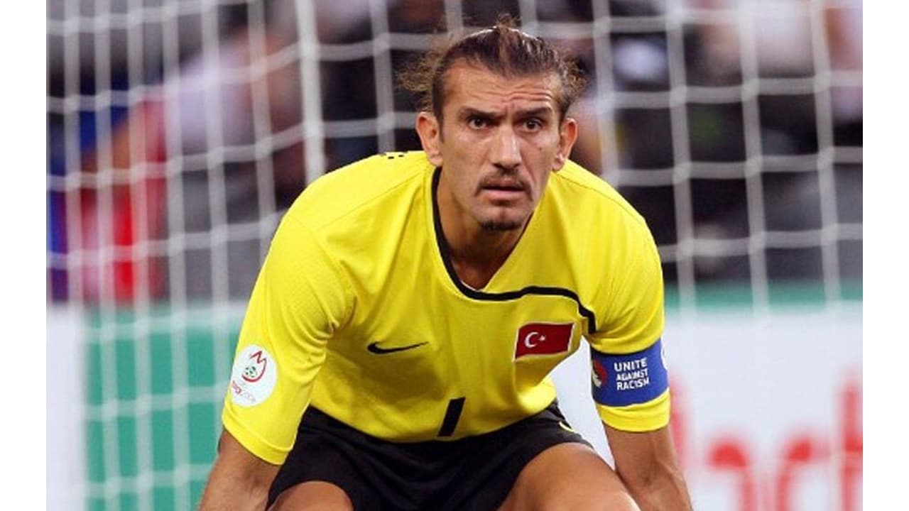 Por onde anda Rustu, ex-goleiro da Turquia?