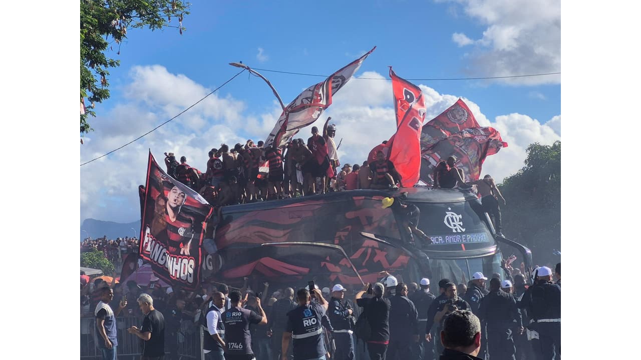 ÚLTIMA HORA! Veja as fotos INÉDITAS de Flamengo e Palmeiras rumo à final da Libertadores!