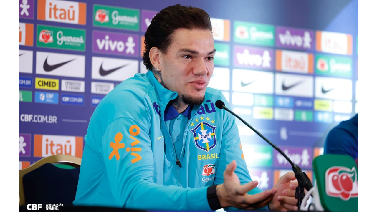Ederson revela infelicidade no City e motivo de saída: 'Precisava'