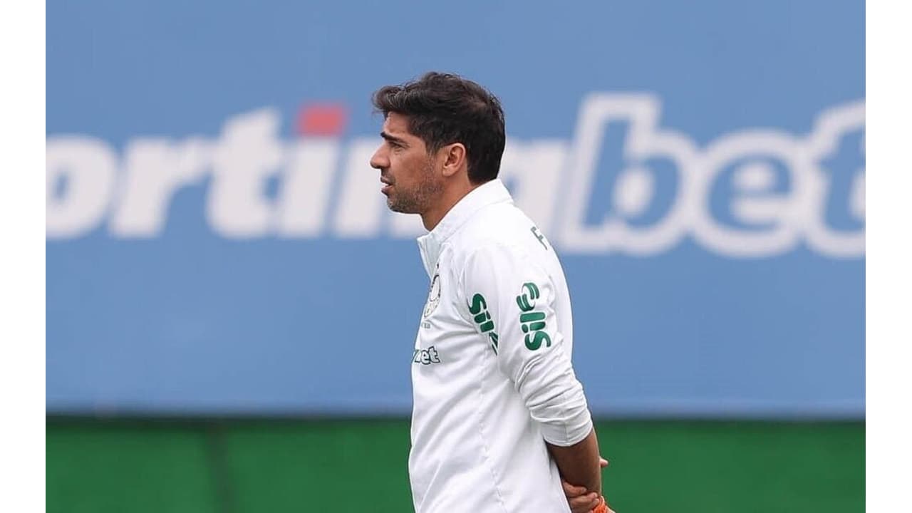 Image for Abel roda elenco do Palmeiras e promove escalação alternativa