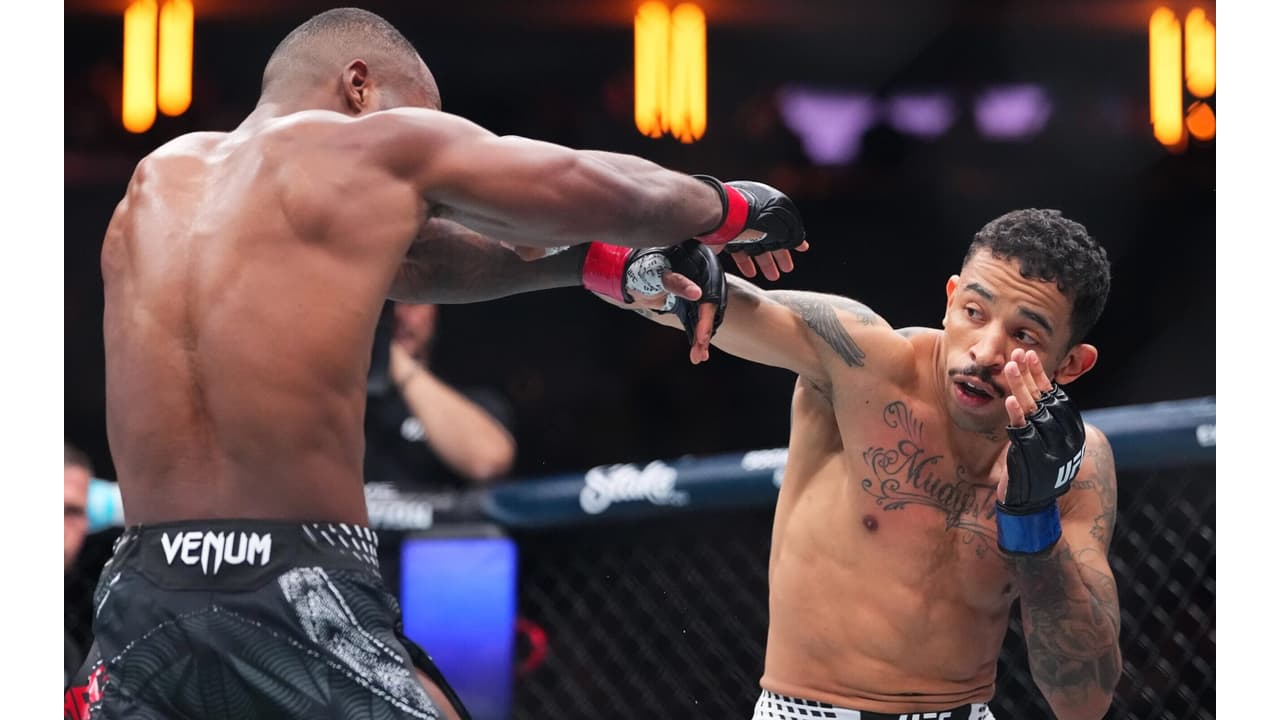 INACREDITÁVEL! Carlos Prates Nocauteia Ex-Campeão do UFC e Choca o Mundo!