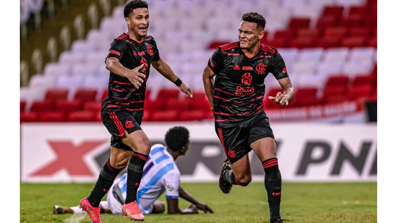 Bomba! Manchester United Quer Ex-Craque do Flamengo? Veja a Reação da Europa!