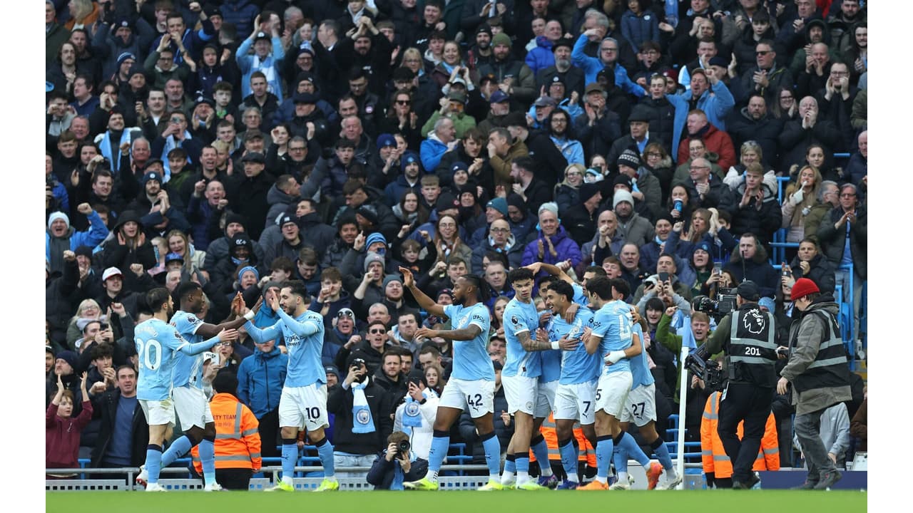 Com gols de 'concorrentes' de Haaland, Manchester City vence Wolves