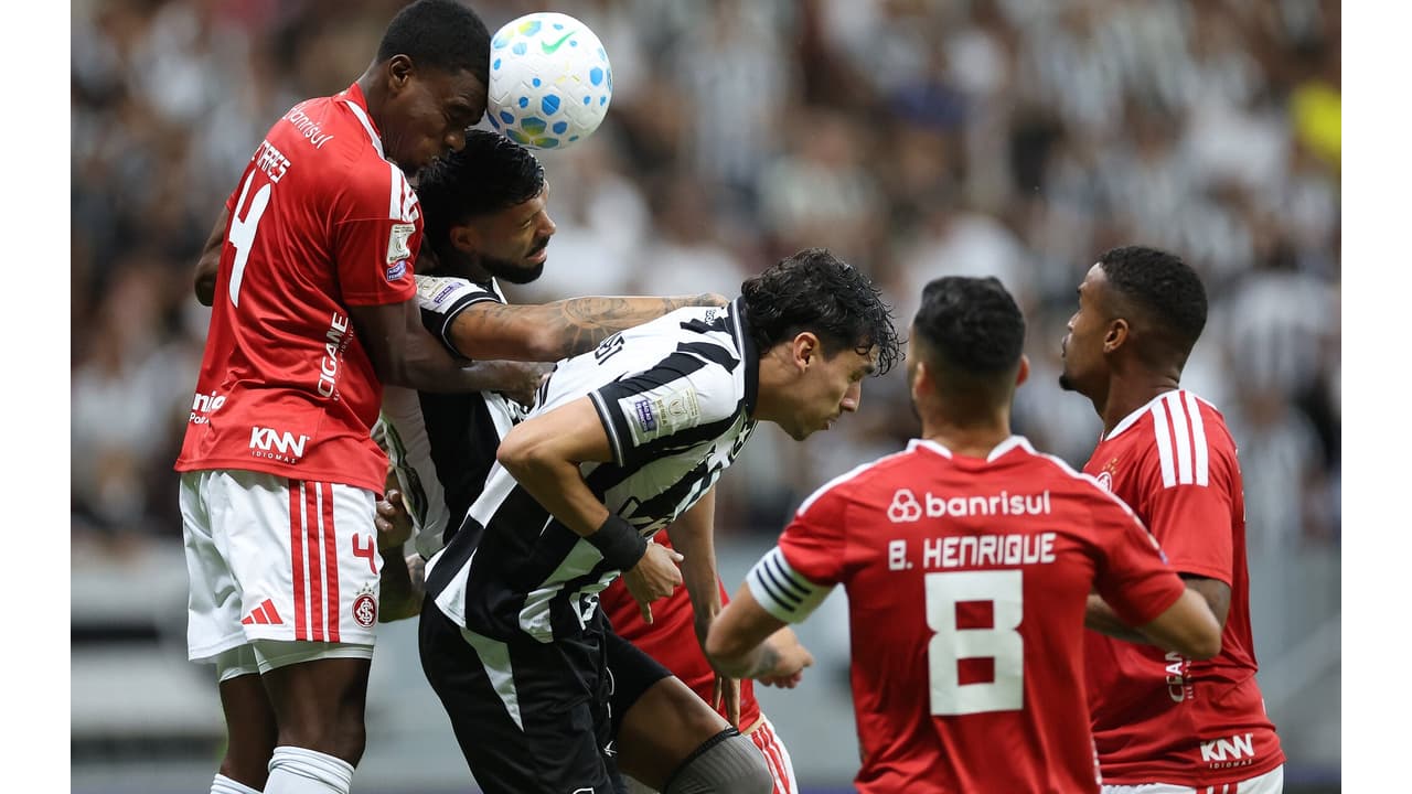 Golaço de Danilo no Botafogo x Internacional: Torcida Pede Danilo na Seleção!