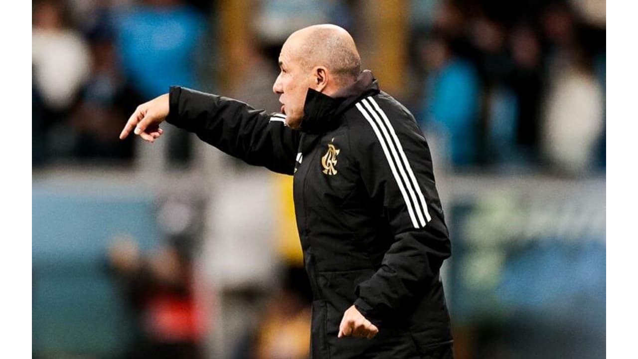 Flamengo Vence Grêmio, Mas Técnico Alerta: Ataque Precisa Melhorar!