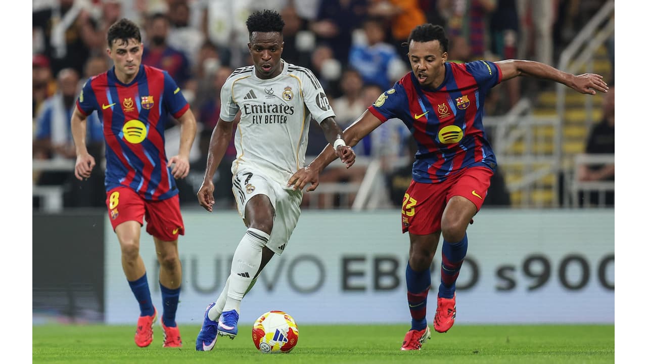 記念グッズ #3 FC Barcelona-Real Madrid O clássico dos bilhões: Real Madrid x Barcelona decidem a LaLiga