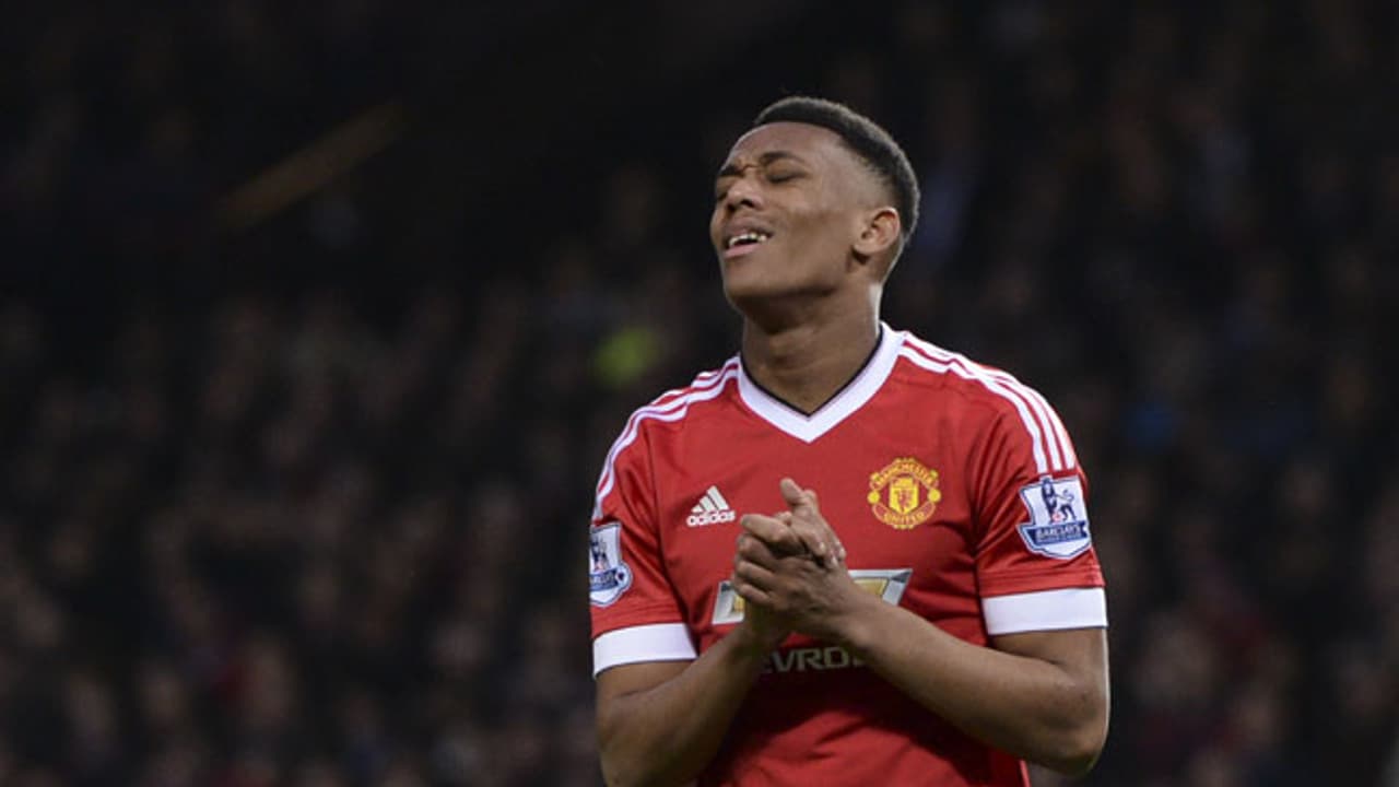 Alvo do Flamengo, Martial está próximo de acordo com clube grego