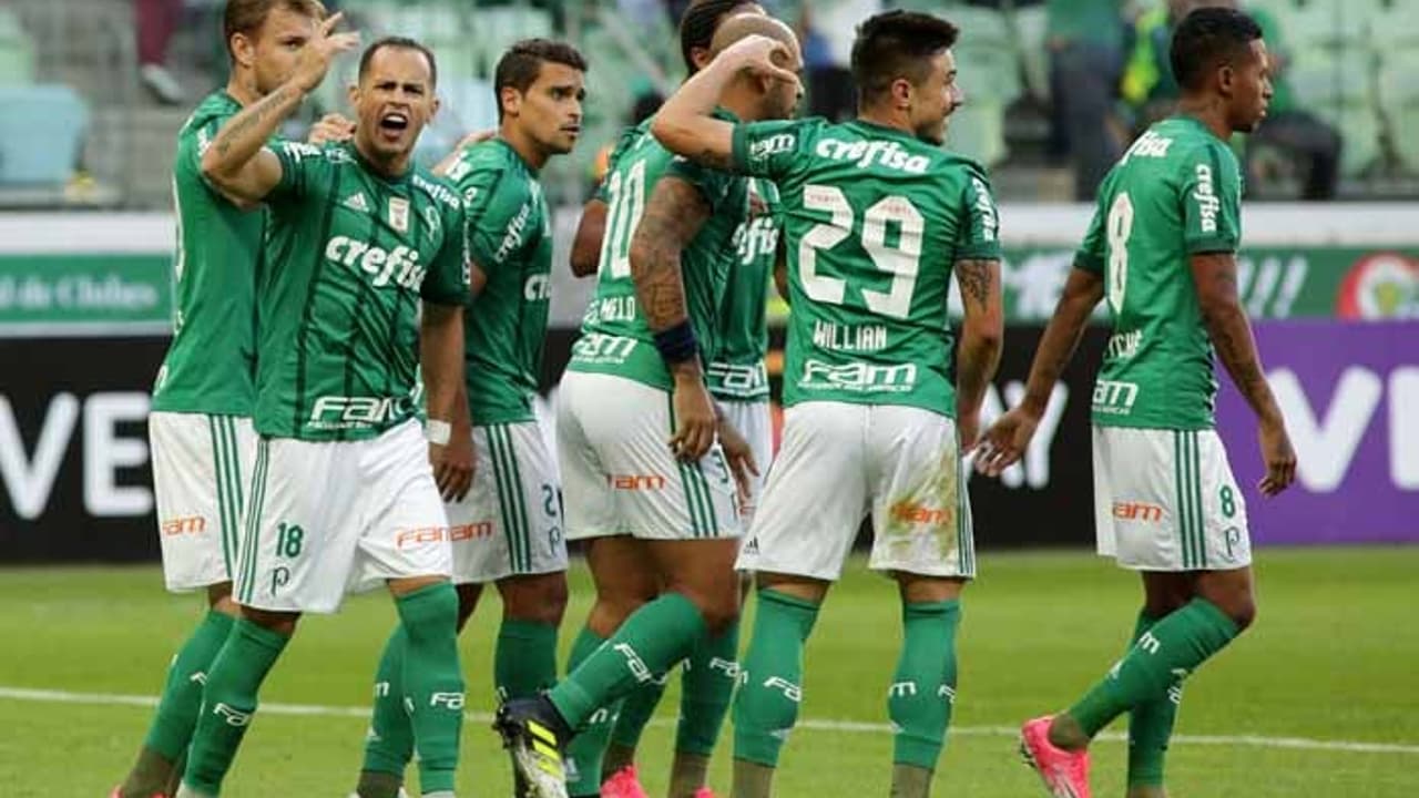 Flamengo x Palmeiras: Duelos Decisivos na História do Futebol Brasileiro