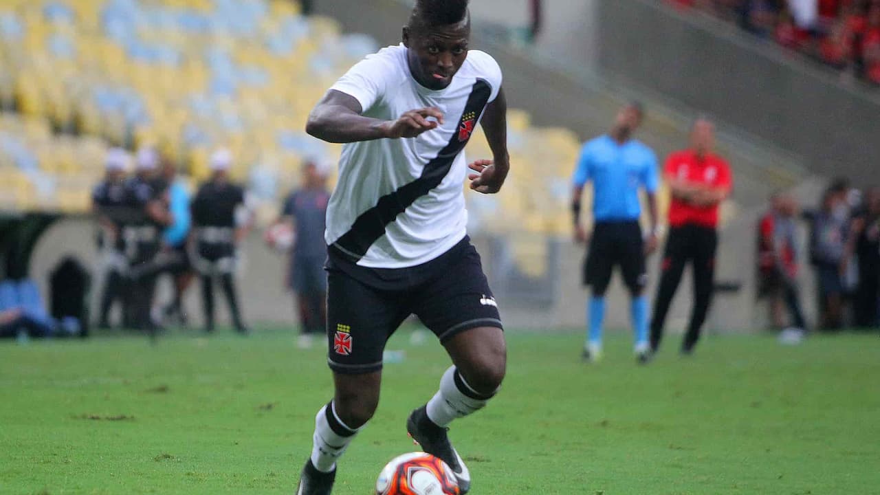 Riascos avalia reestreia pelo Vasco: 'Foi um bom retorno'