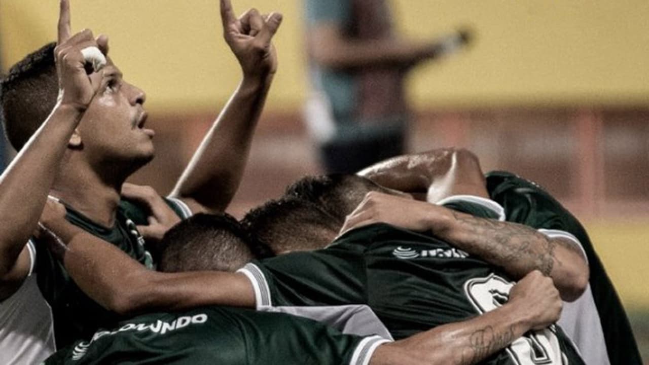 De virada, Goiás bate Atlético-GO e segue na briga pelo acesso à elite ...