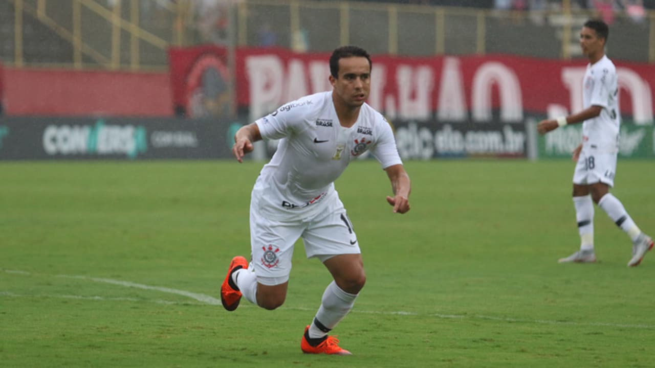 ATUAÇÕES: Jadson é o melhor, mas não evita empate do Corinthians