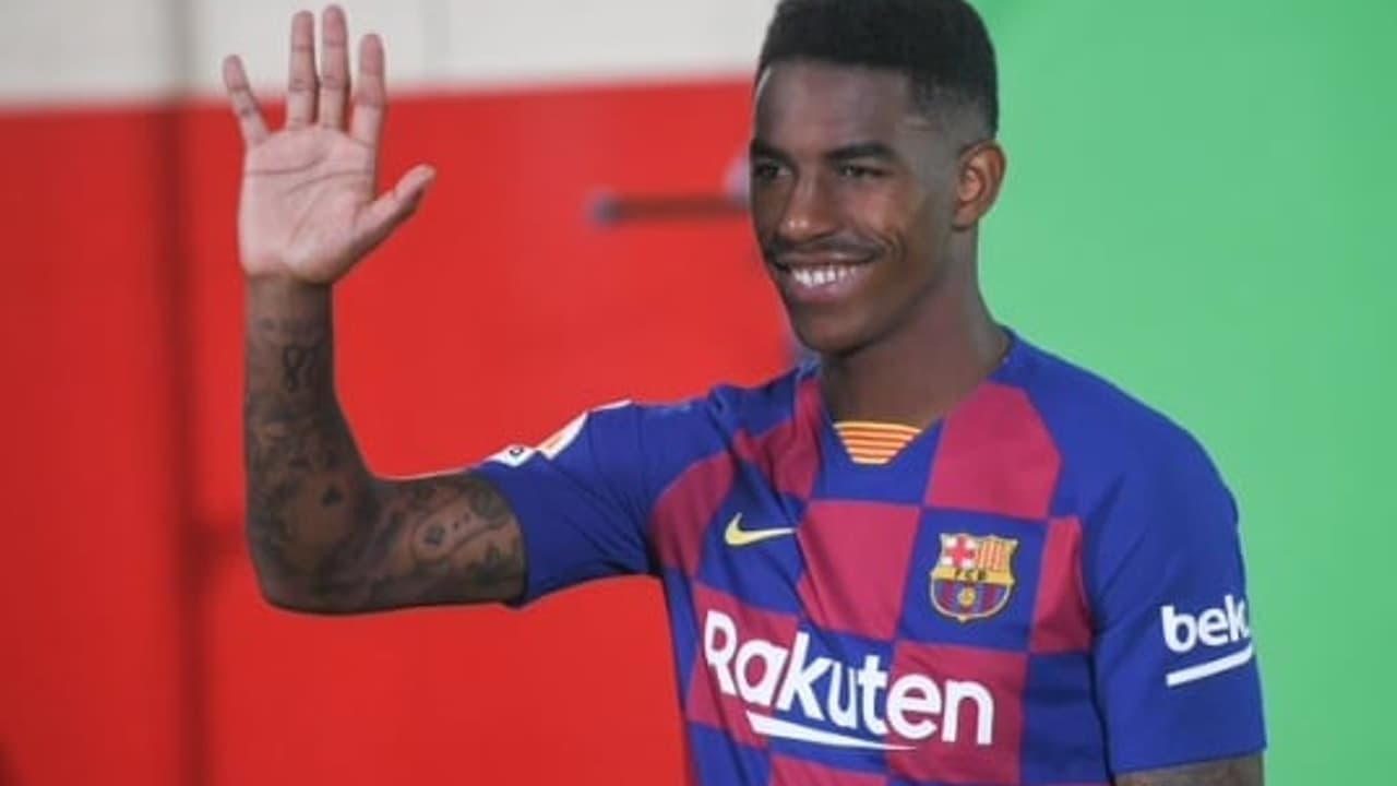 Duas equipes disputam a contratação de lateral esquerdo do Barcelona
