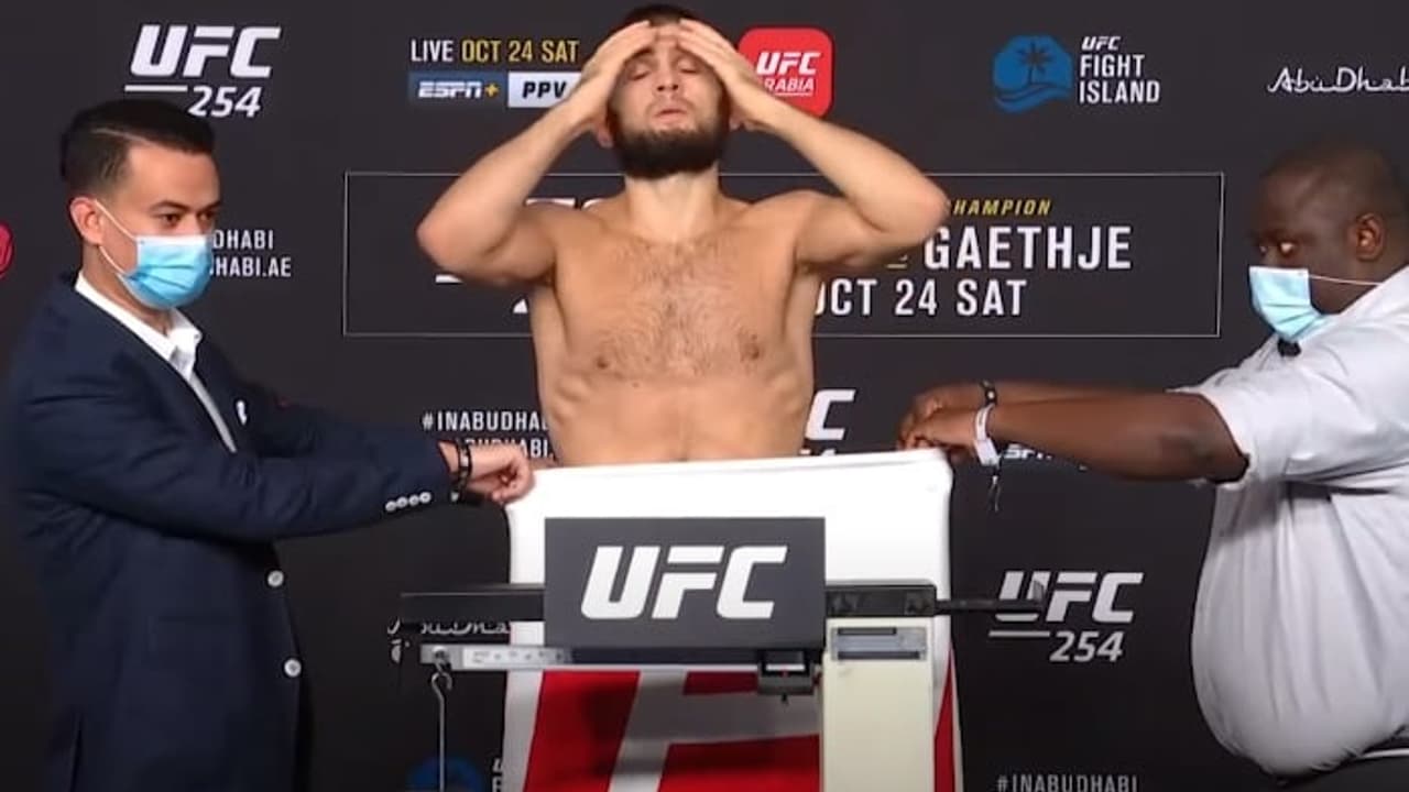 Khabib passa susto em pesagem, mas confirma disputa de título no UFC ...