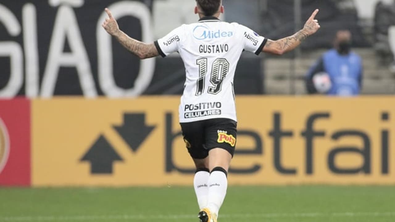 Gustavo Mosquito pode fazer 50 partidas pelo Corinthians neste domingo