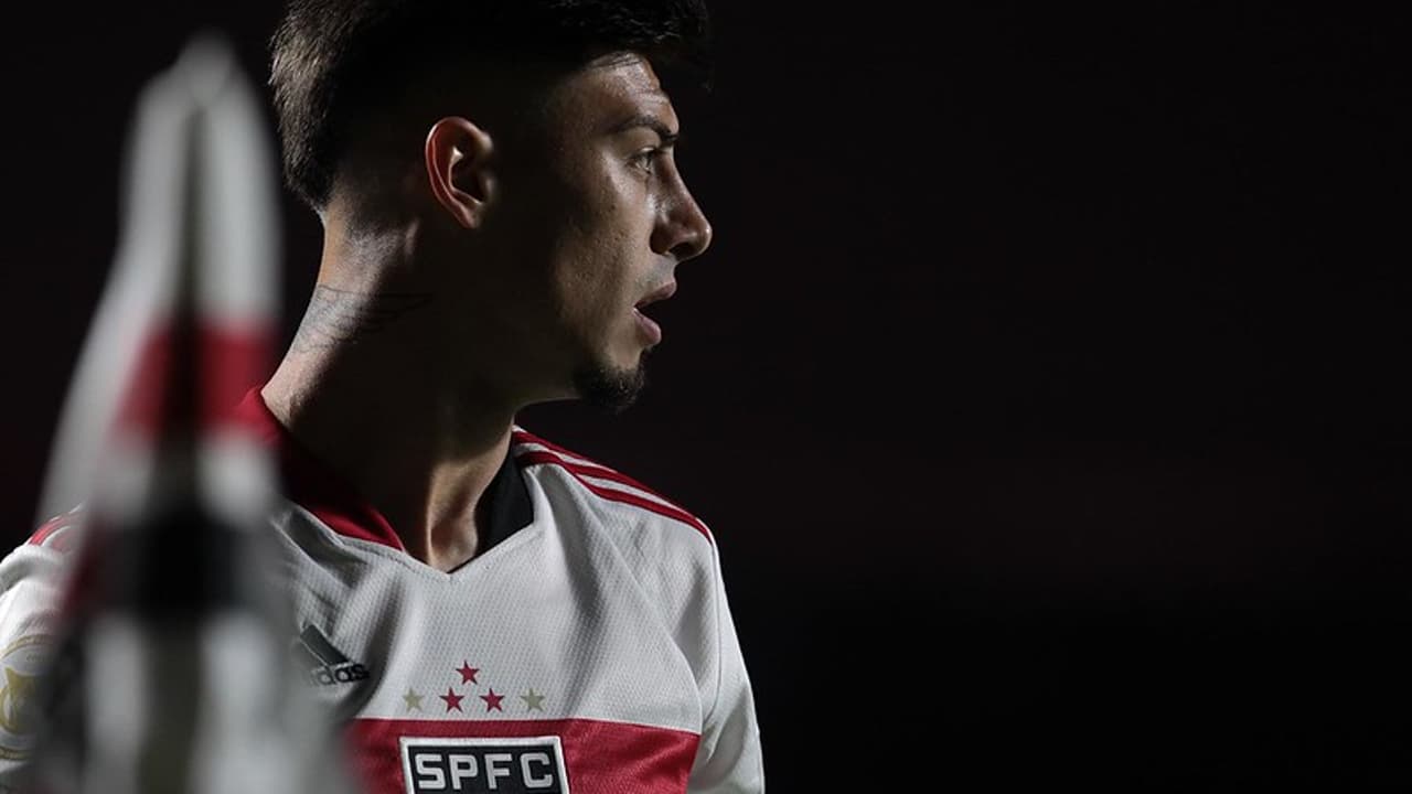 Shaun Rigoni Rigoni encaixa perfeitamente no esquema do São Paulo de Hernán Crespo e ...