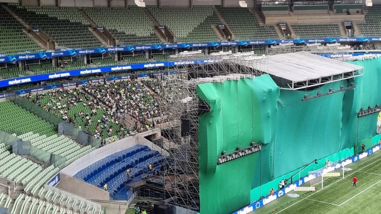 Palmeiras monta telão atrás de palco para duelo contra o Botafogo