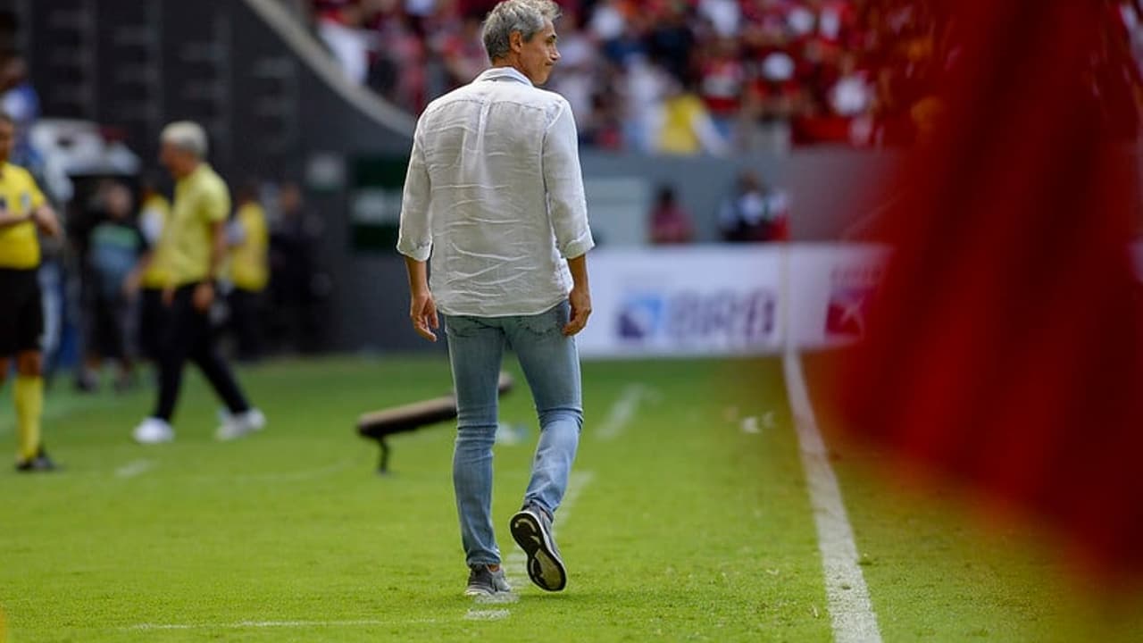 Flamengo confirma demissão de Paulo Sousa e define interino até Dorival ...