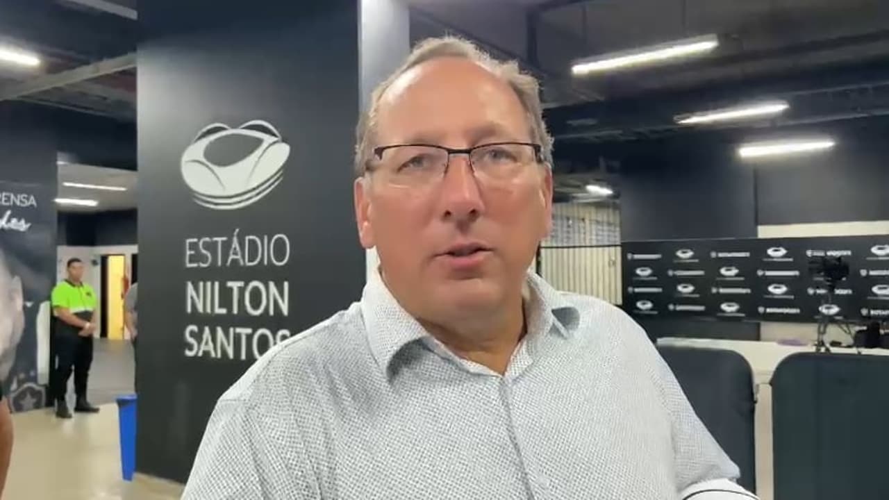 Botafogo anuncia empréstimo de Jeffinho e causa revolta na torcida - Placar