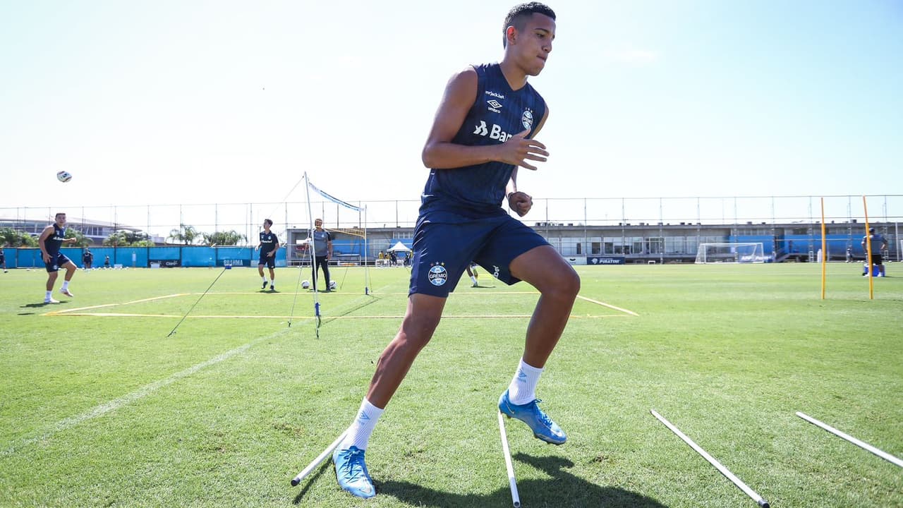 Grêmio se prepara para contar com Gustavo Martins diante do Juventude.
