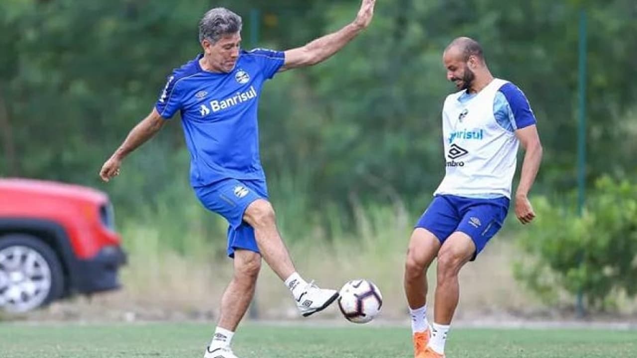Reencontro de ex-xodó de Renato Portaluppi em jogo entre Grêmio e Bahia.