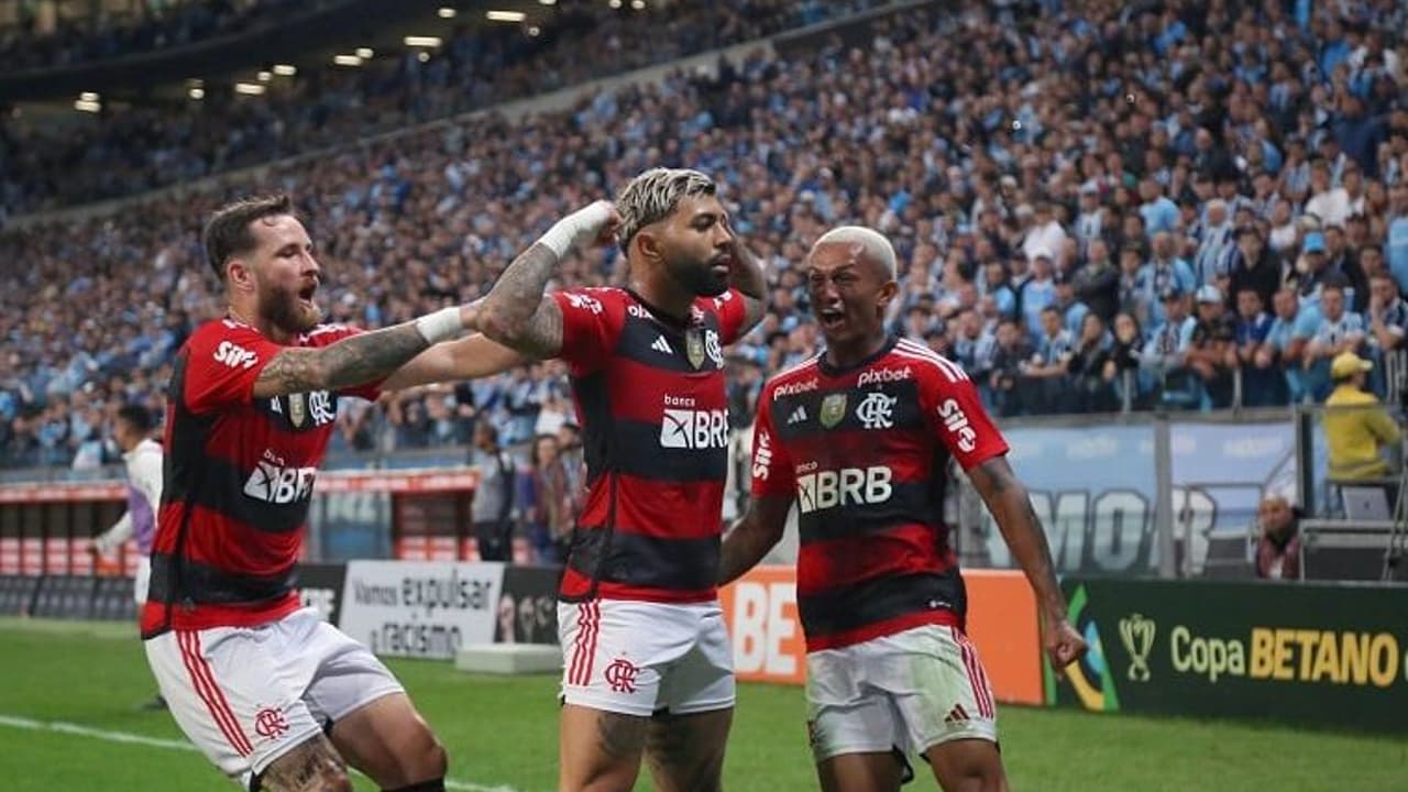 Flamengo vence o Grêmio fora de casa e abre boa vantagem por vaga na ...
