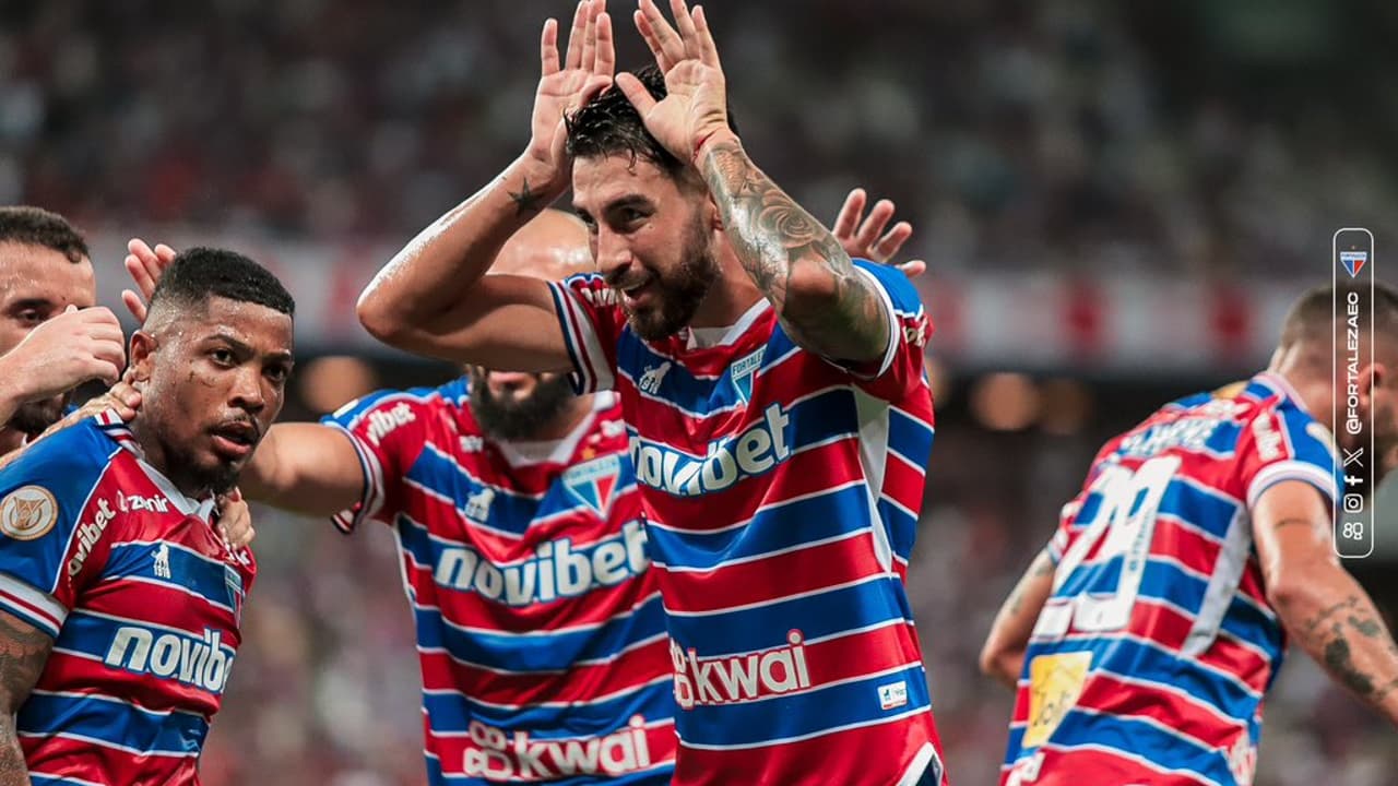 Fortaleza enfrenta Corinthians com equipe completa em jogo decisivo no Brasileirão.