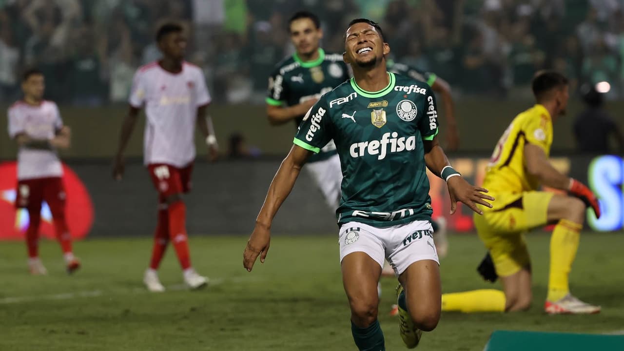 Torcedores criticam desempenho de Rony no Palmeiras: baixo nível, afirmam.