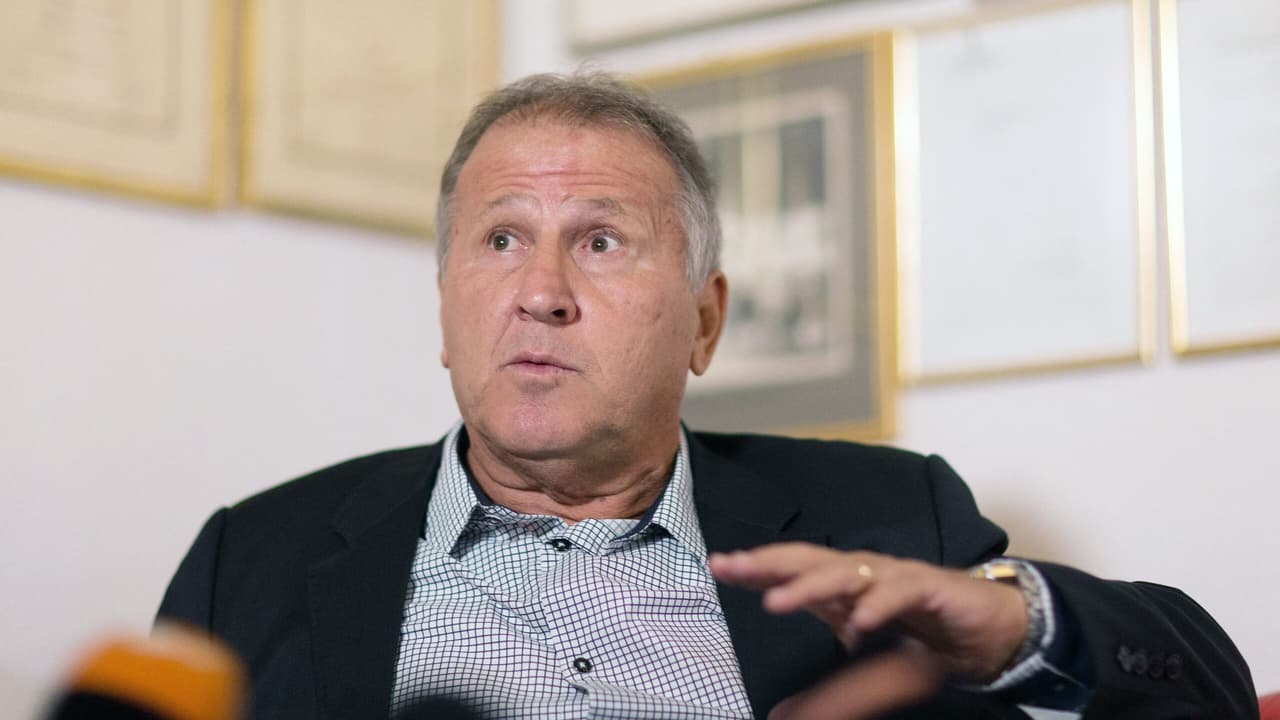JO : Zico se fait cambrioler à Paris et perd un million de dollars, selon un journal français