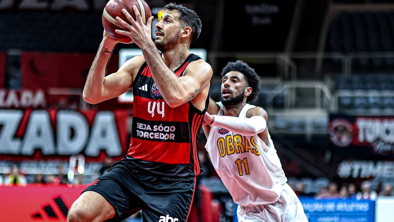 Flamengo enfrenta adversários no torneio de abertura do NBB de basquete.
