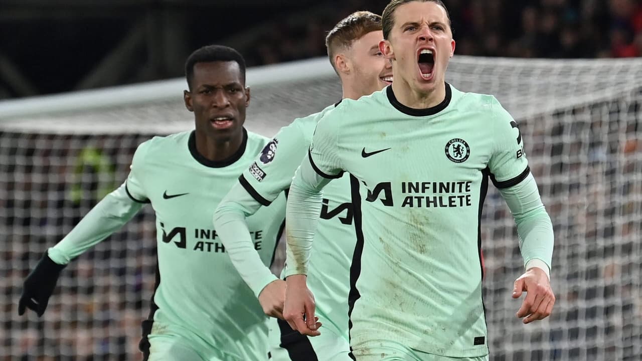 Chelsea defende Gallagher após acusações de racismo na web