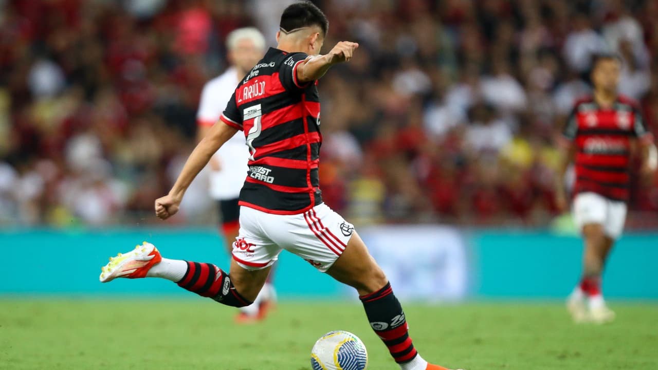 REFORÇO SURPRESA! Luiz Araújo treina com o grupo e pode ser novidade na final da Copa do Brasil