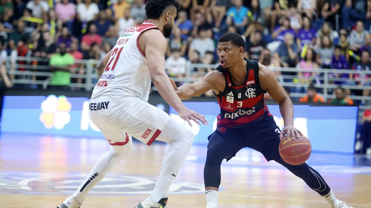 Franca bat Flamengo et est à une victoire du troisième championnat NBB