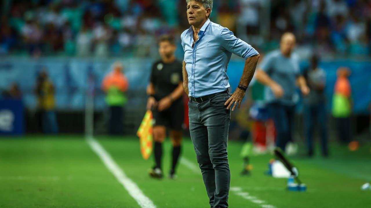 Renato Precisa Cortar Jogador do Grêmio para Enfrentar Corinthians.