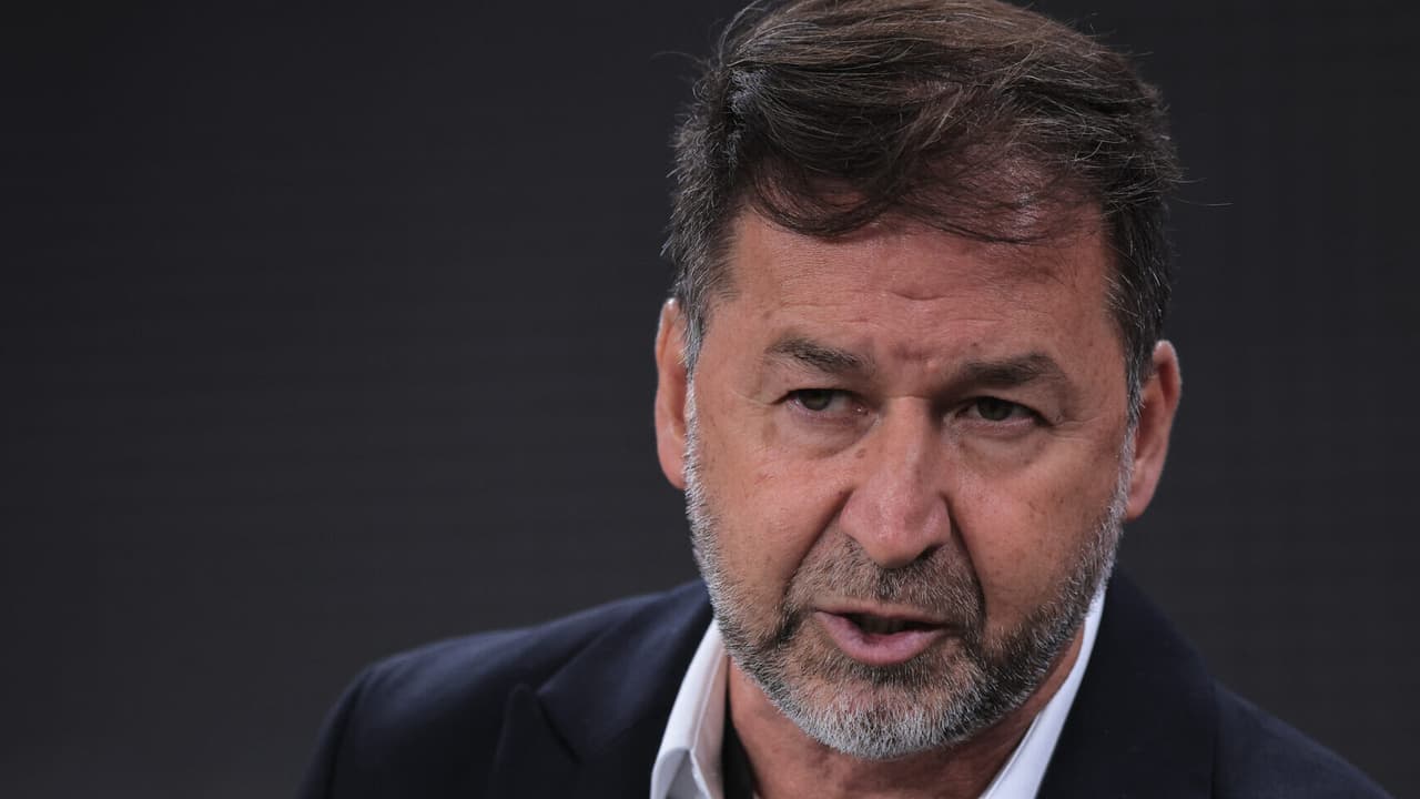 Presidente do Corinthians presta depoimento à polícia por denúncia de agressão