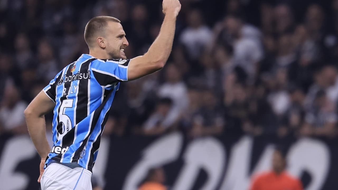 Grêmio aproveita jogos atrasados para ganhar fôlego no Brasileirão.