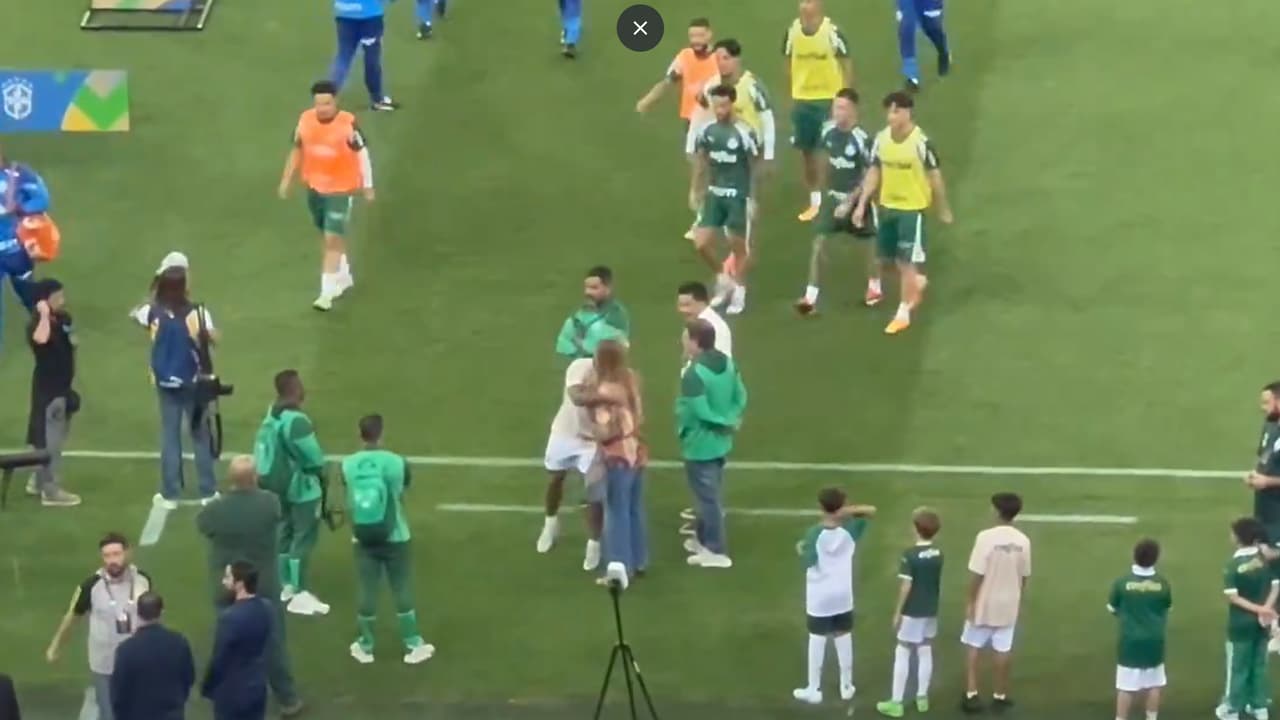 Gabigol cumprimenta Leila antes de clássico entre Flamengo e Palmeiras pela Copa do Brasil
