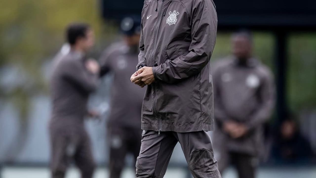 Ramon Díaz continua sem definir titularidade para partida contra o Bragantino pelo Corinthians