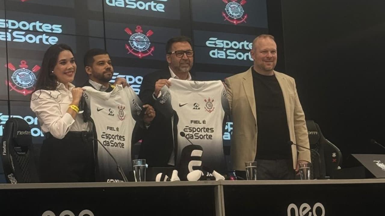 Corinthians mantém patrocínio de Esportes da Sorte no uniforme após mudança.