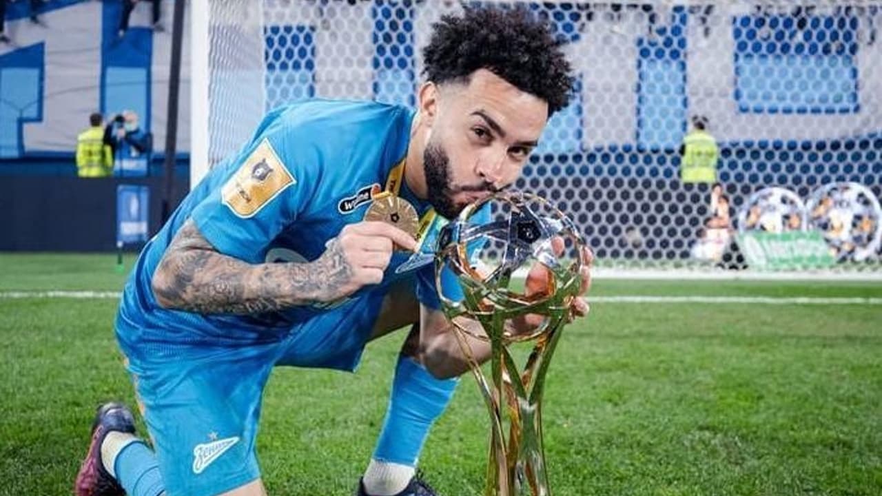 QUAL A SUA OPINIÃO? Marcos Braz critica Claudinho por oportunismo em negociações com Palmeiras e Flamengo