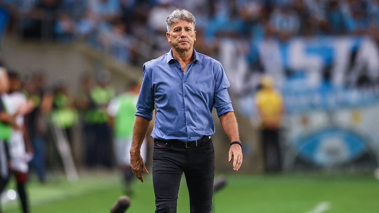 Lesão de atacante do Grêmio confirma desfalque no Brasileirão.