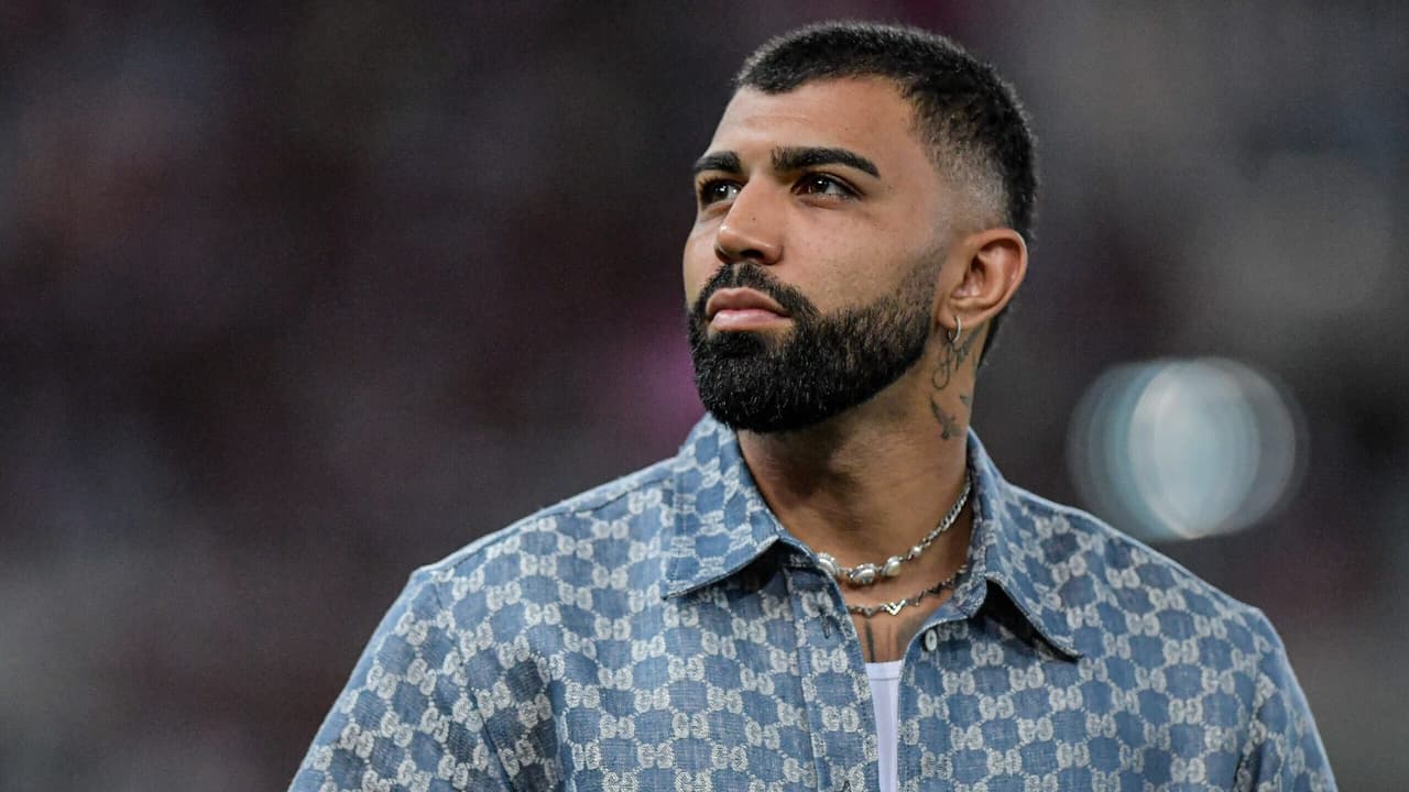 Gabigol prestigia show com Ronaldinho após vitória do Flamengo na classificação.