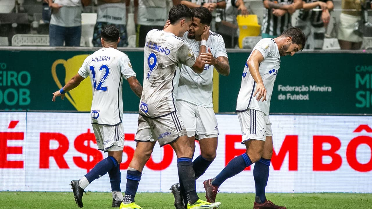 Cruzeiro anuncia cirurgia de titular e não estipula prazo de retorno.