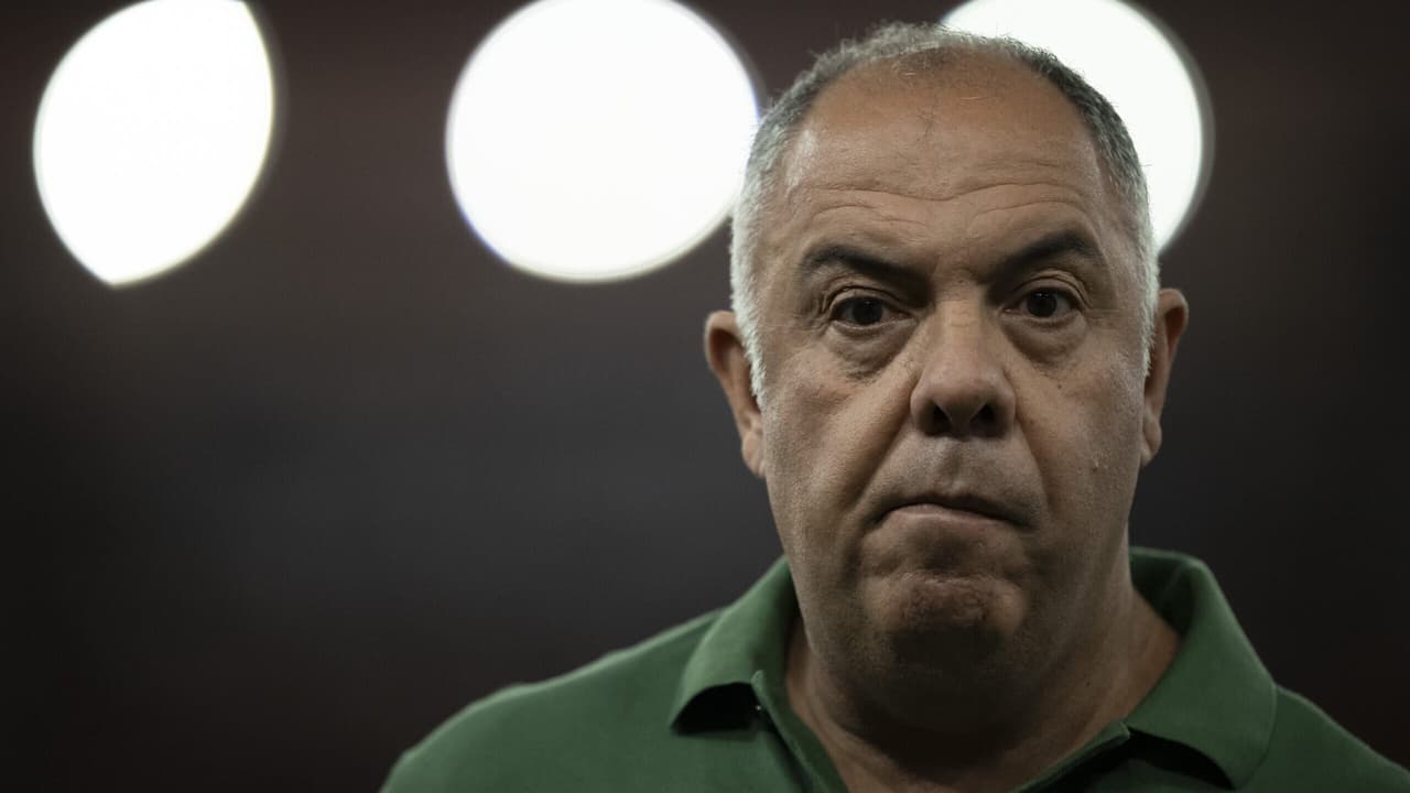 Vice de futebol do Flamengo comenta repercussão de beijo de Gabigol em Leila Pereira