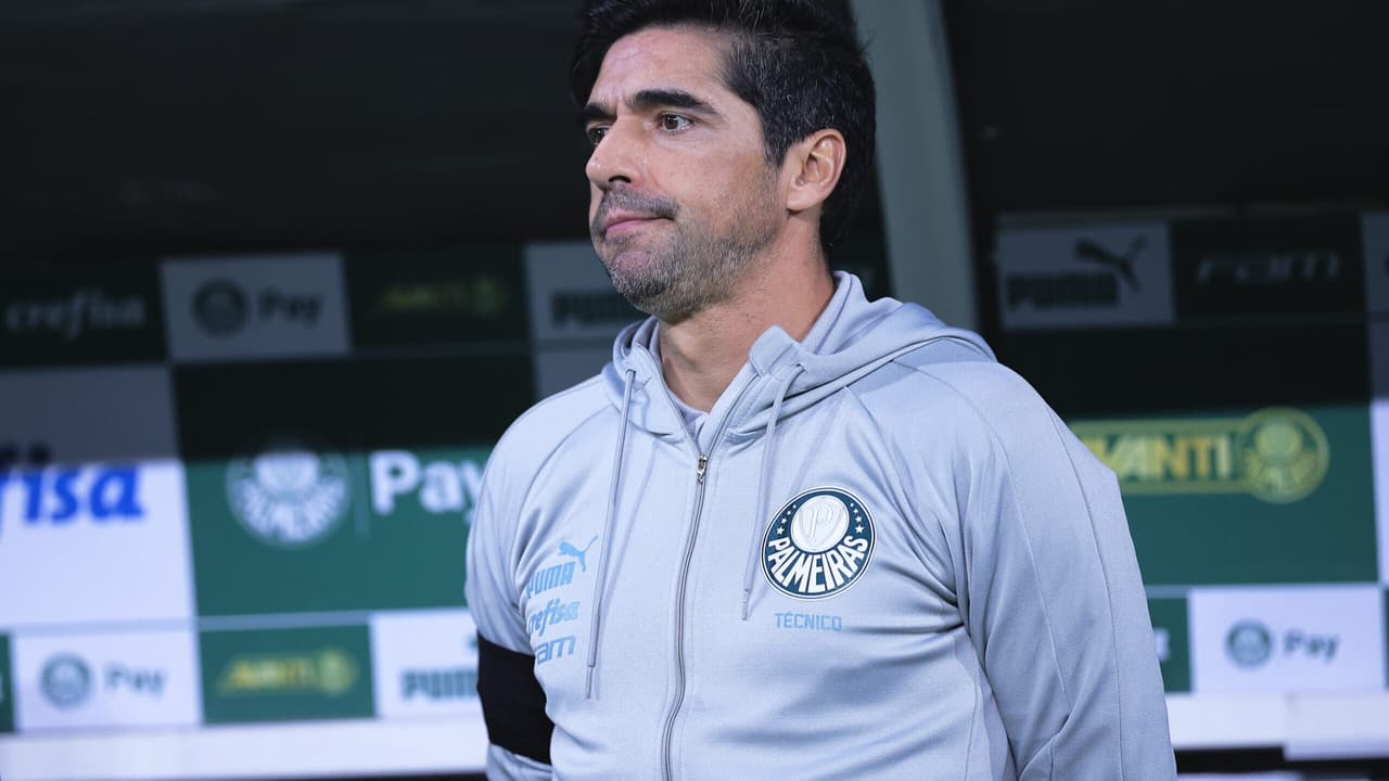 TRÊS ZAGUEIROS? Abel planeja equipe diferente para enfrentar o Flamengo, no duelo de logo mais