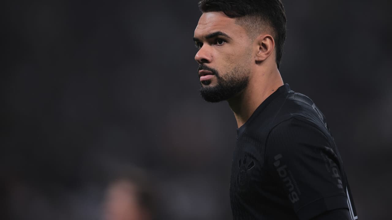 Raniele fala sobre expulsão contra o Grêmio em entrevista pós-jogo