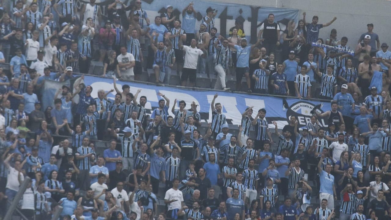 Torcida do Grêmio elogia estreia brilhante de Monsalve: Gênio em campo