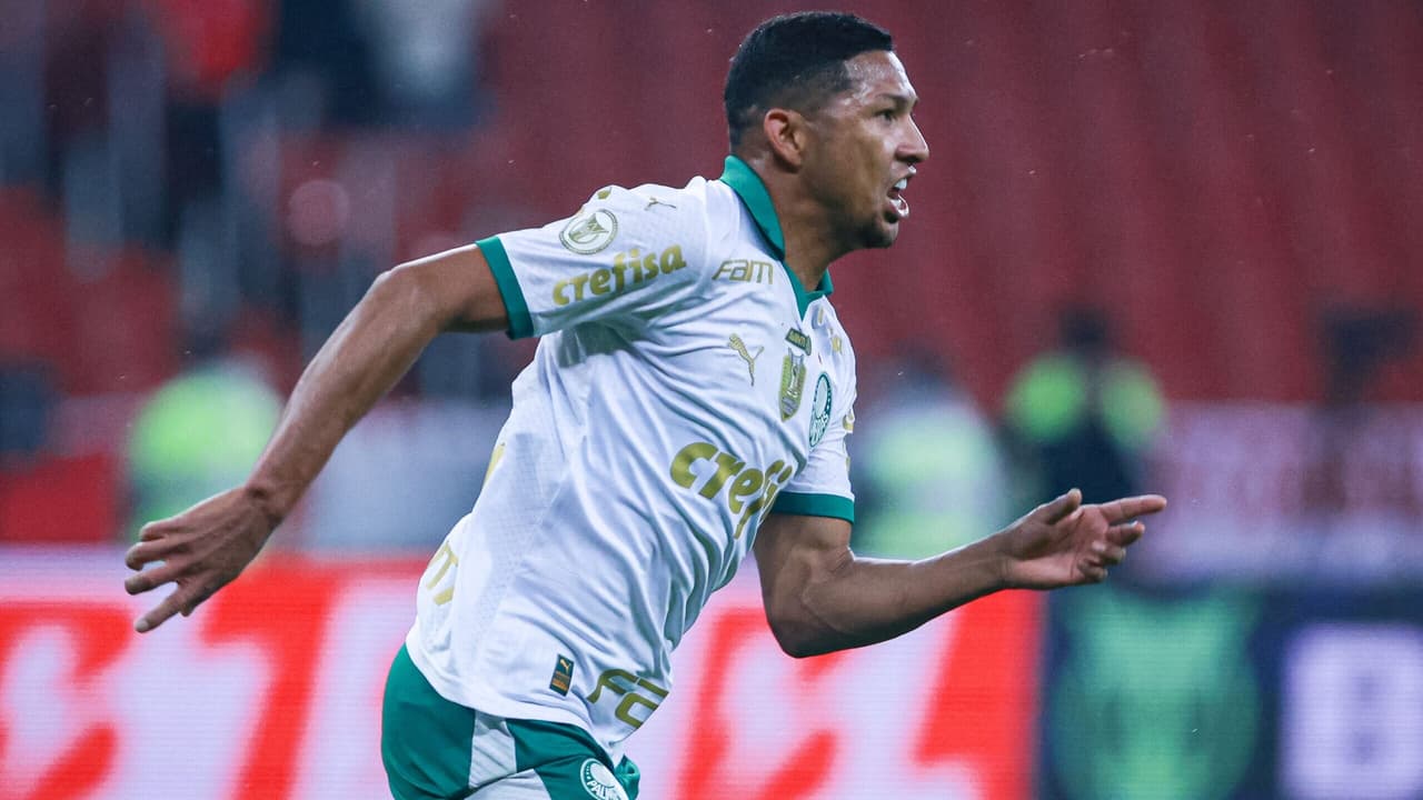 Rony marca gol e confia na recuperação do Palmeiras: 