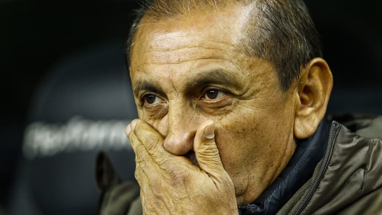 Ramón Díaz analisa desempenho e metas do Corinthians para a temporada.