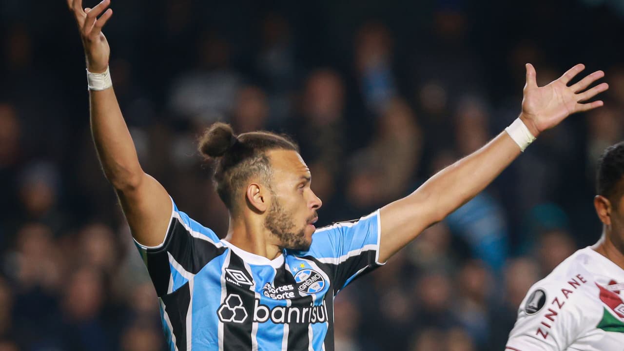 Grêmio desembarca em Caxias do Sul com Diego Costa e poucos titulares.