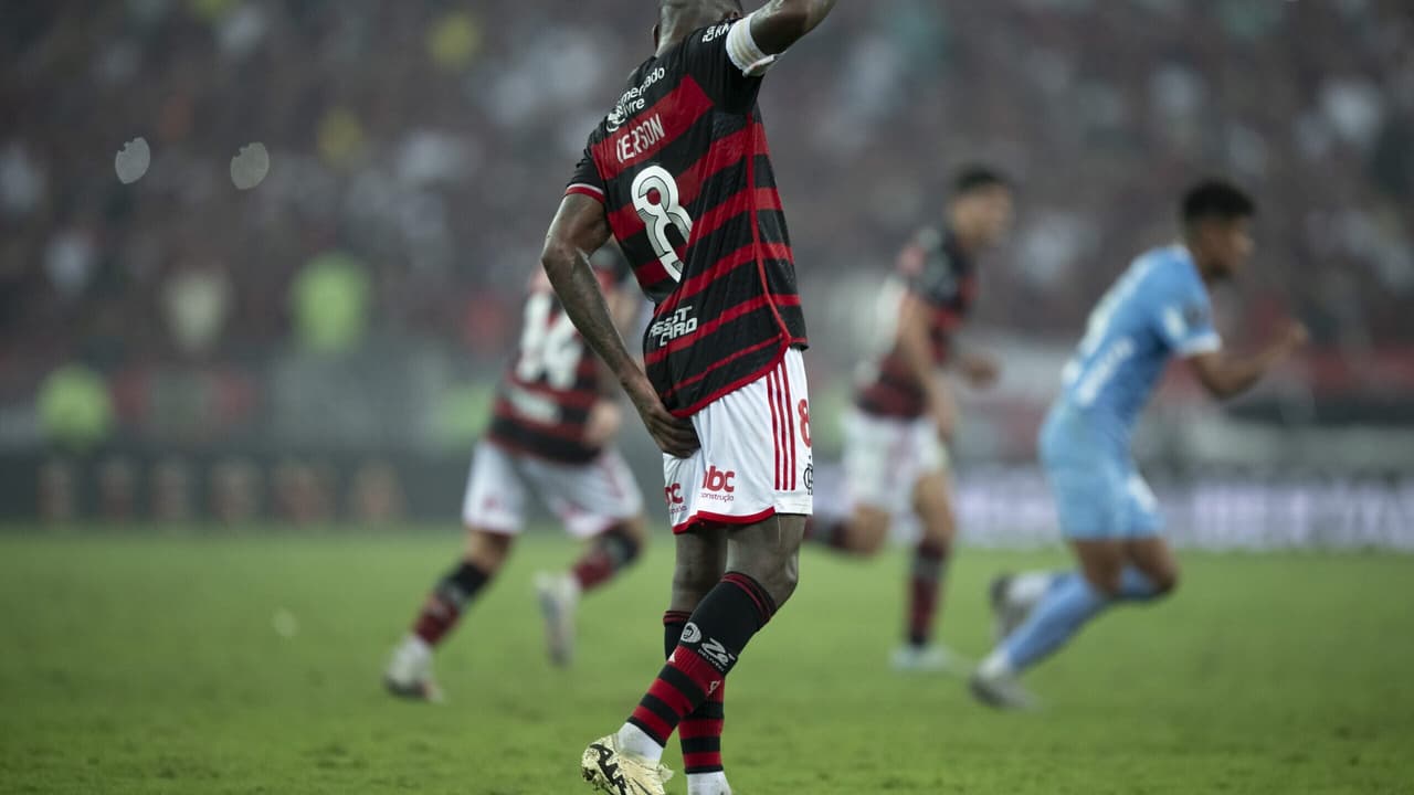 Torcedores criticam Gerson por gol perdido em Bolívar x Flamengo: Atuação abaixo